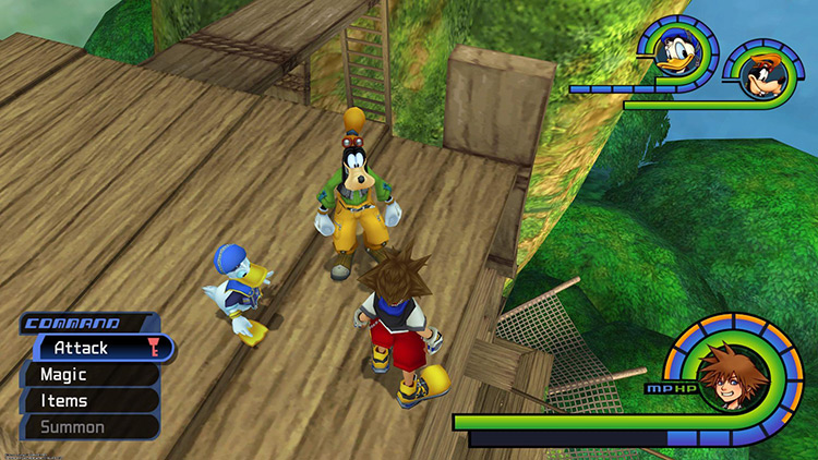Small platform on the front of the treehouse. You have to peer down to see it / KH1FM
